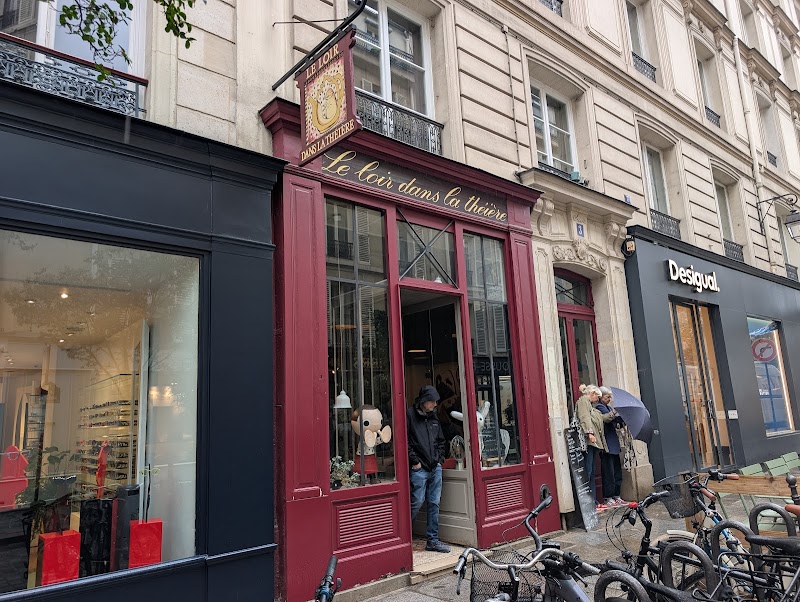 Le Loir dans La Théière