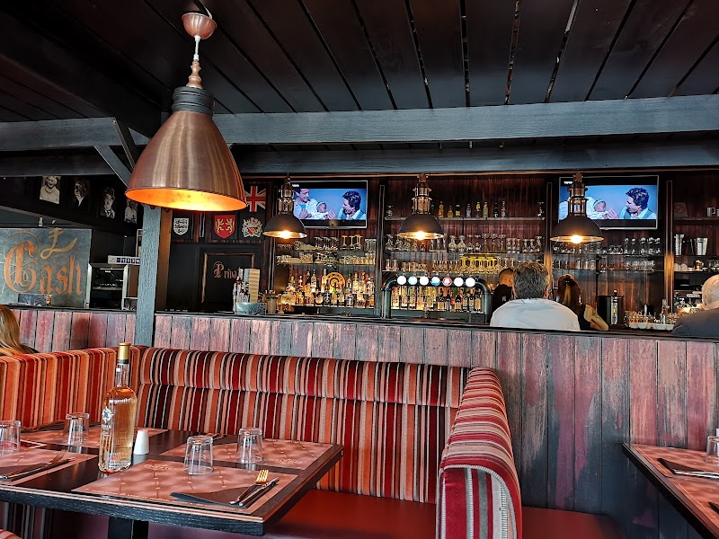 CHESTER Pub Saint Ouen l'Aumône