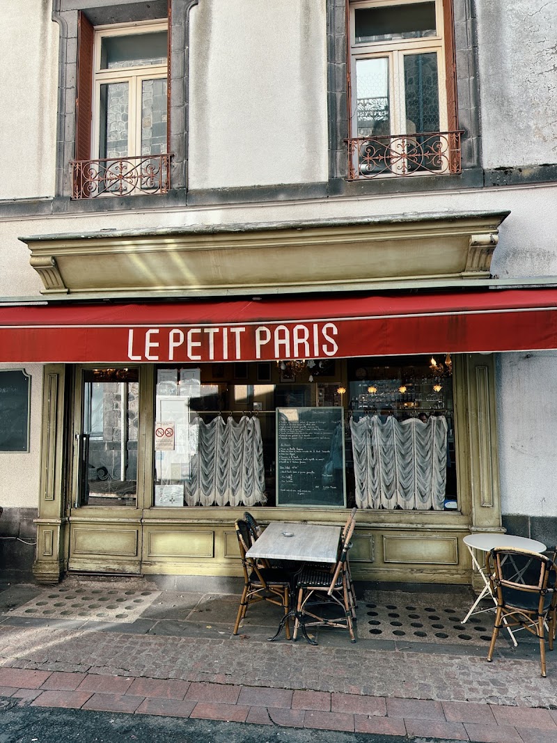 Café Le petit Paris